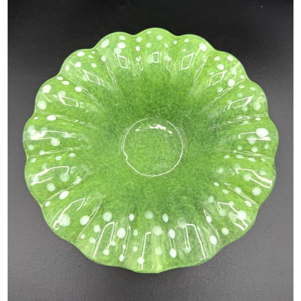 Vintage Murano Art Glass Green Clamshell Bowl 7" Scalloped Edge Stunning! MINT